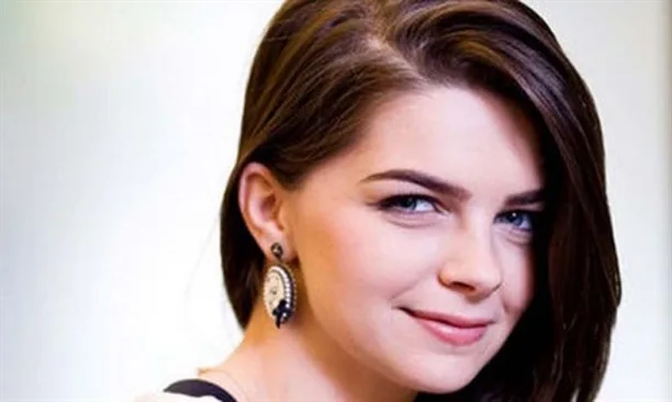 pelin-karaha-195750IN