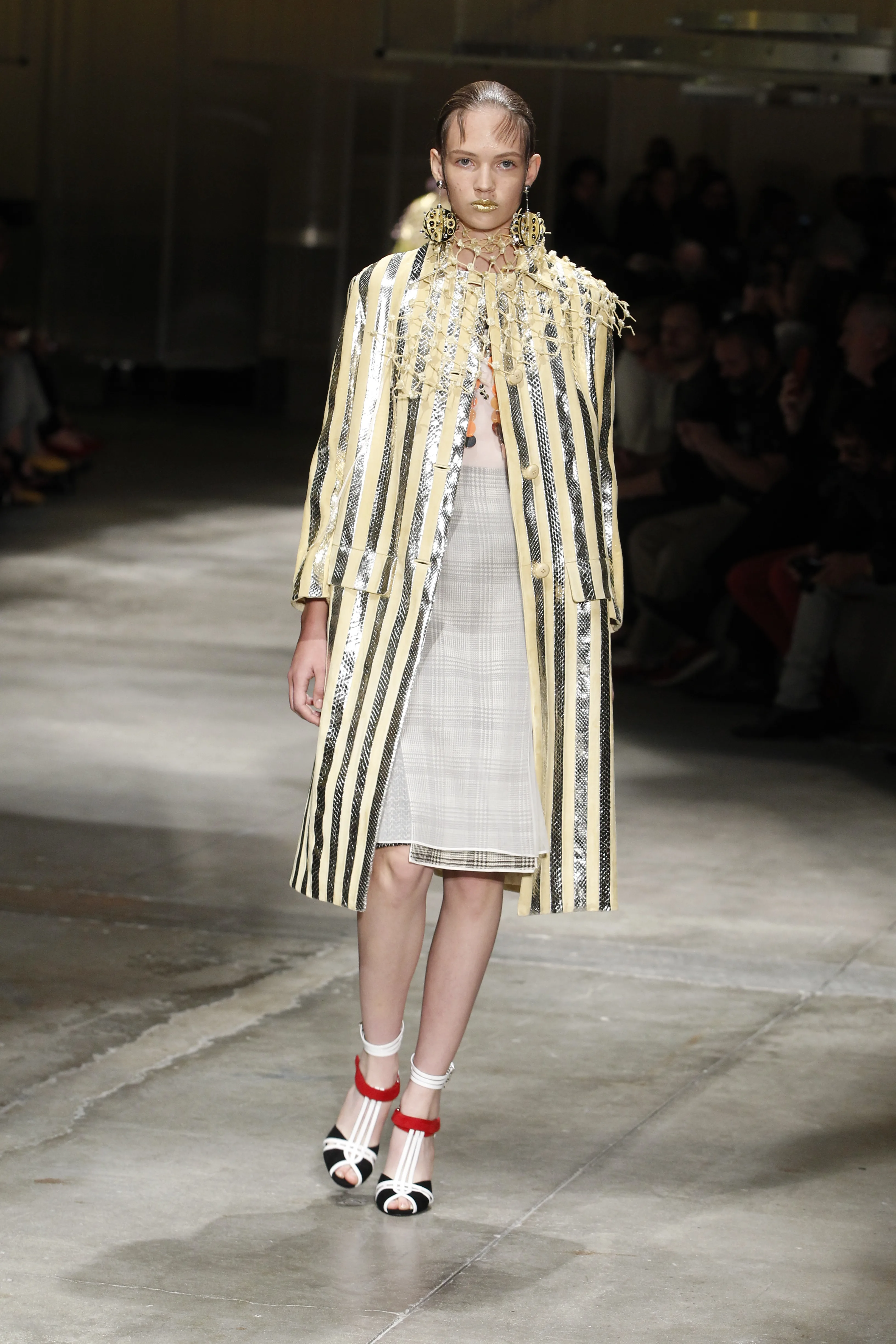 42_PradaDonna SS2016