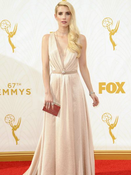 67. EMMY KIRMIZI HALI KIYAFETLERİ