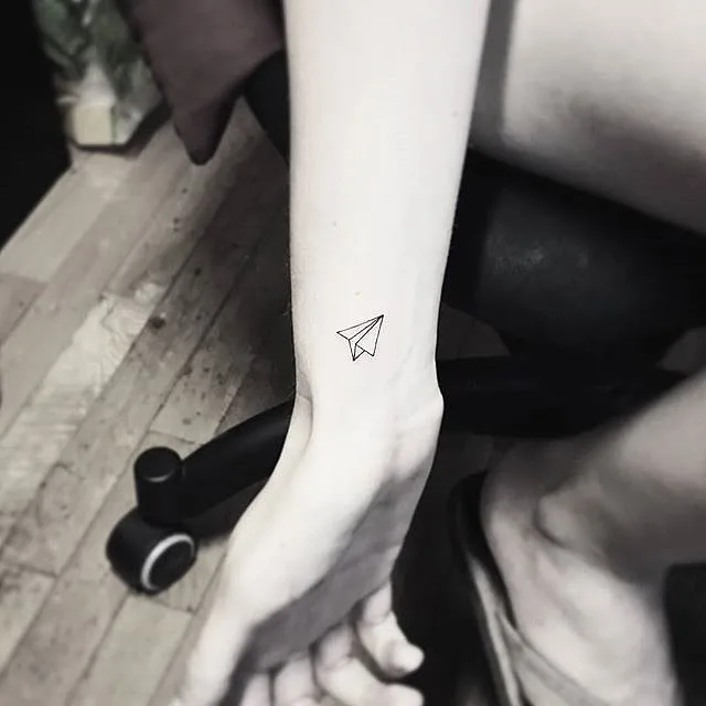 BİLEZİKTEN DAHA ŞIK DURAN 60 BİLEK DÖVMESİ (11)