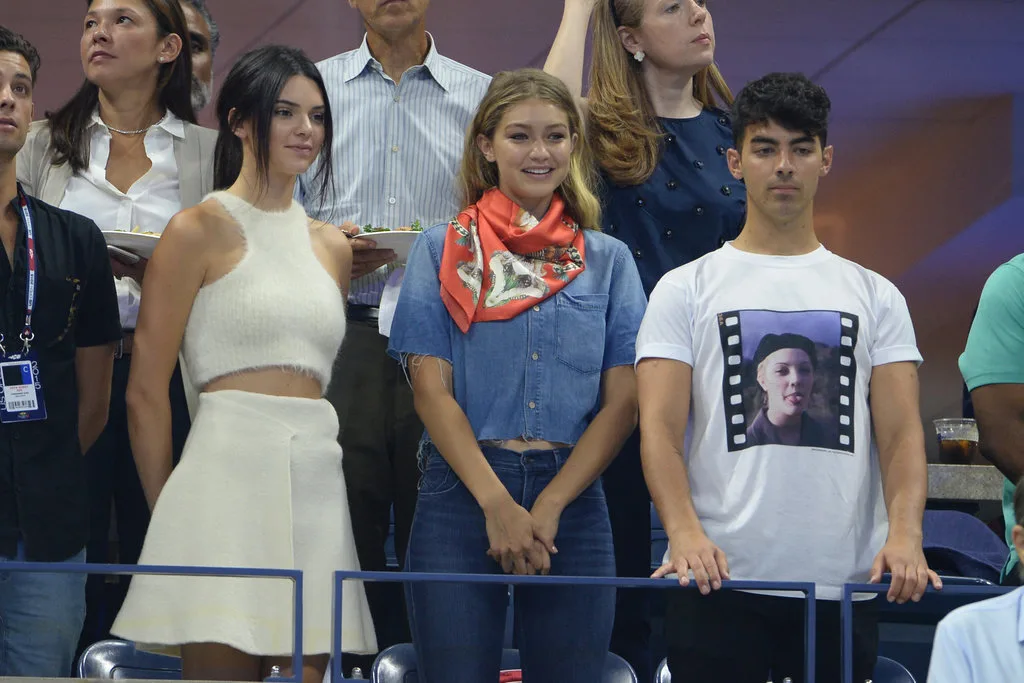 Gigi-wore-slashed-chambray-crop-top-she-completed-darker