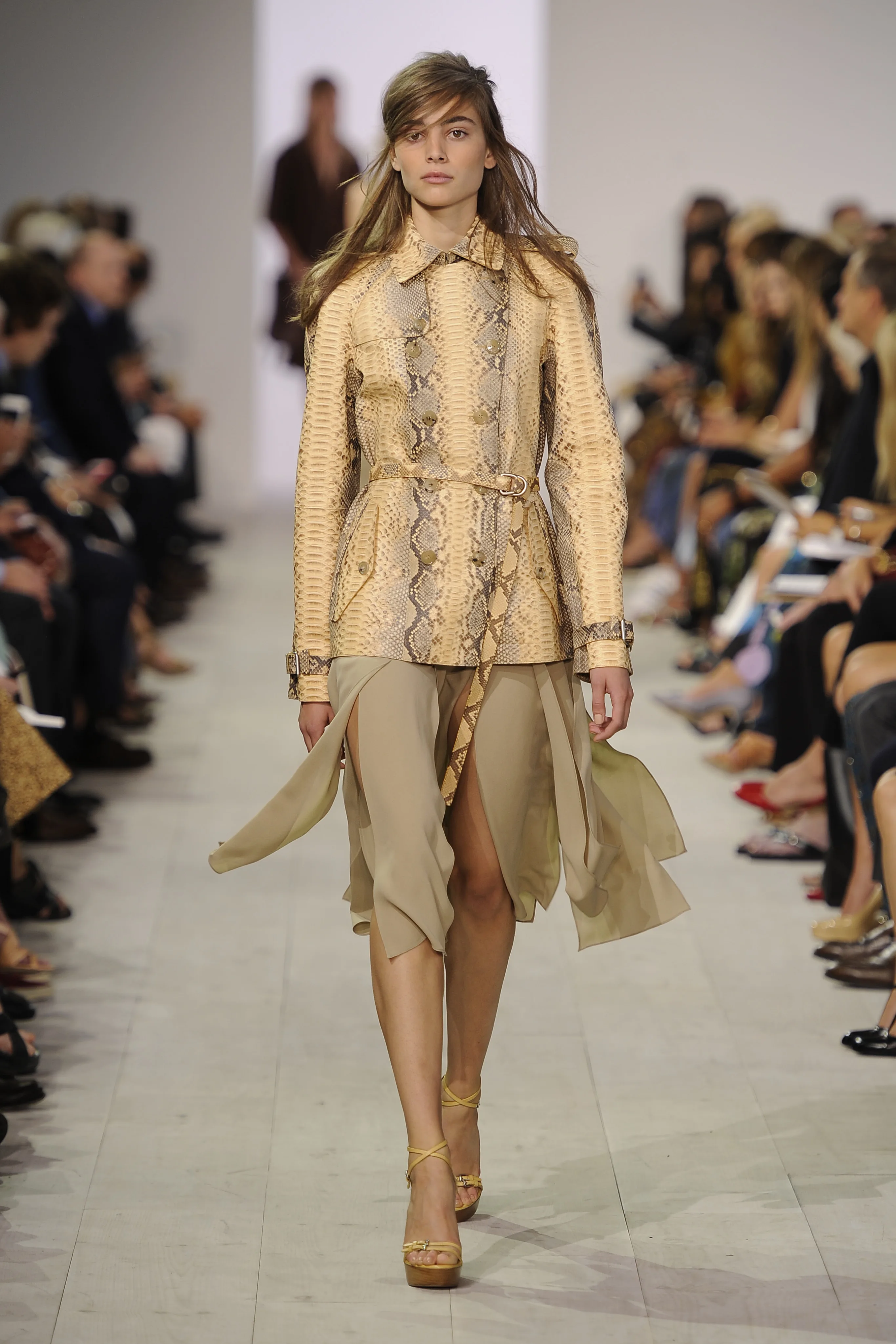 MK_SP16_RNWY_FV_A_LOOKS_40