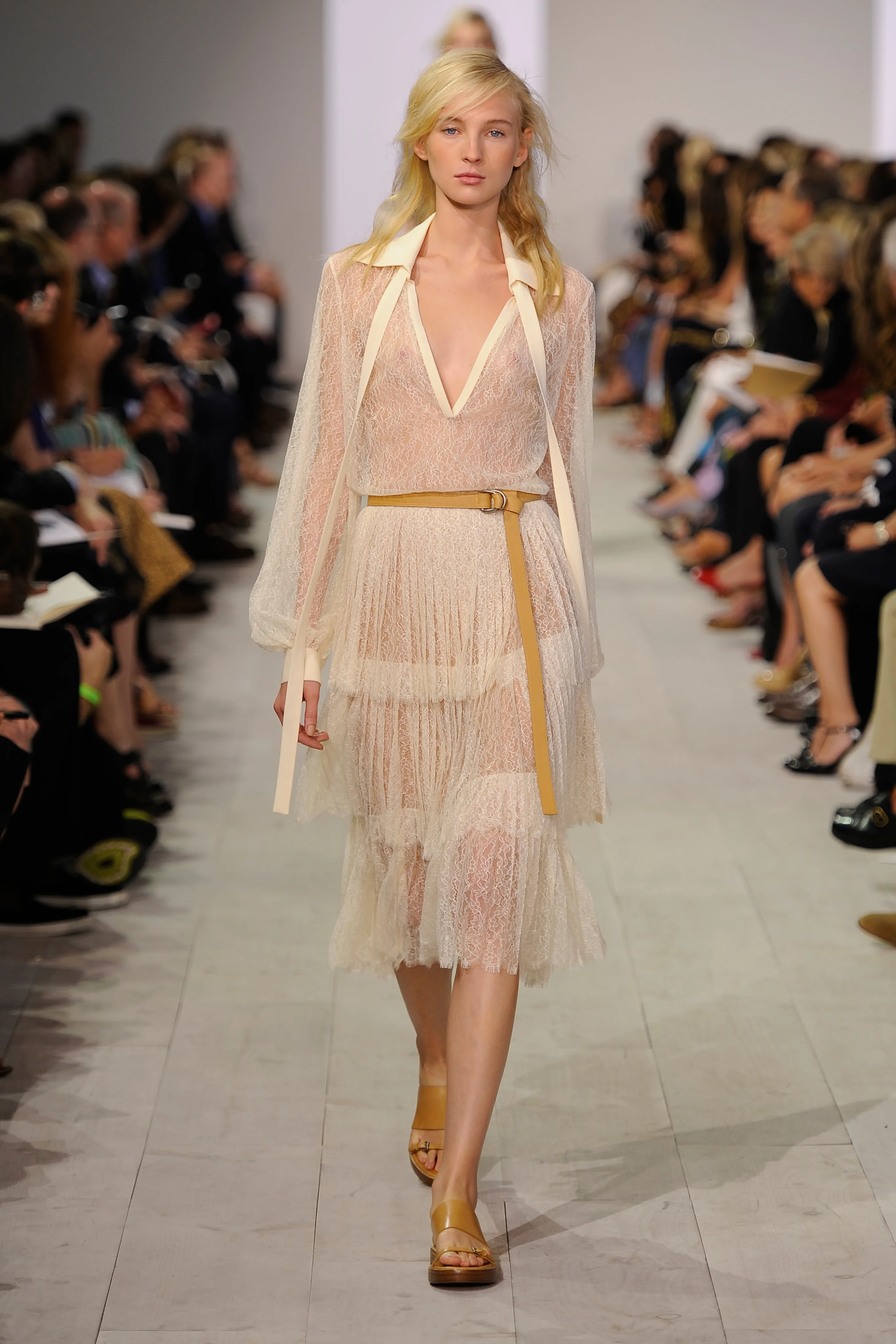 MK_SP16_RNWY_FV_A_LOOKS_52