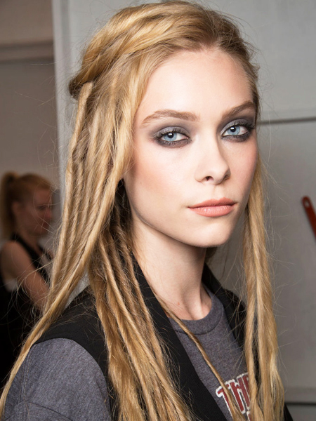 47 ADIMDA PODYUMDAN SONBAHAR SAÇ TRENDLERİ