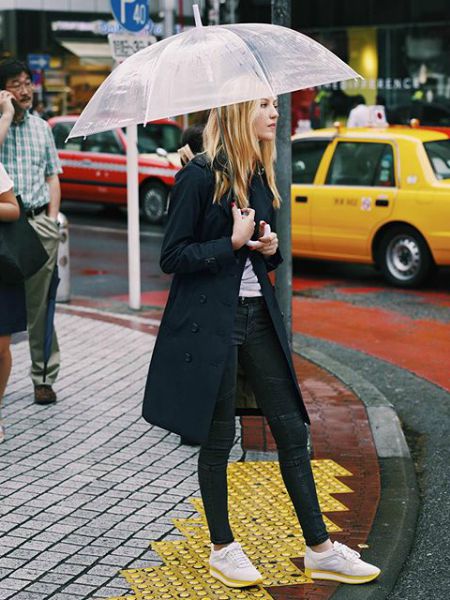 BURBERRY DEFİLESİNİ CANLI İZLEMEK İSTER MİSİNİZ?