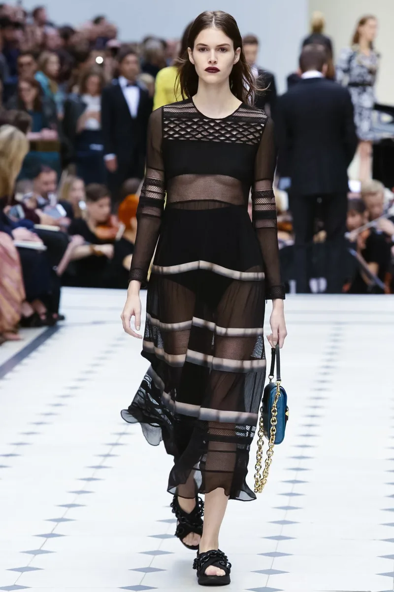 Burberry Prorsum Fashion Show, Ready to Wear Collection Spring Summer 2016 in London
