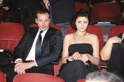 dc5hur-5own117qperoe58m5gz_layout