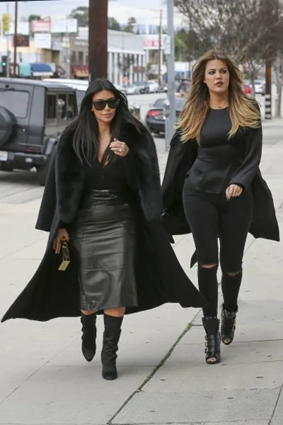 kim-khloe-kardashian-scott-disick-1-373x560