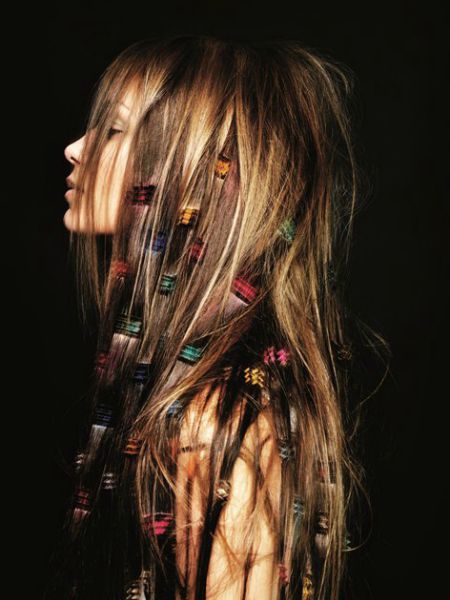 RENKLİ İPLERLE SAÇ DOKUMANIN 12 YOLU