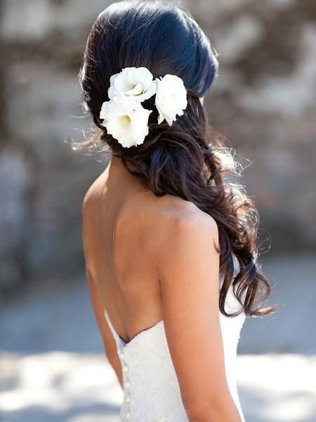 UZUN SAÇLILAR İÇİN GELİN SAÇI MODELLERİ