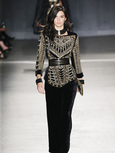 BALMAIN X H&M DEFİLESİNDEN TÜM GÖRÜNÜMLER