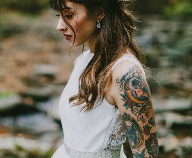 DÖVMELERİYLE GÖZ KAMAŞTIRAN GELİNLER