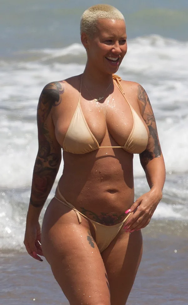 rs_634x1024-150327085534-634-amber-rose-bikini.ls.32715