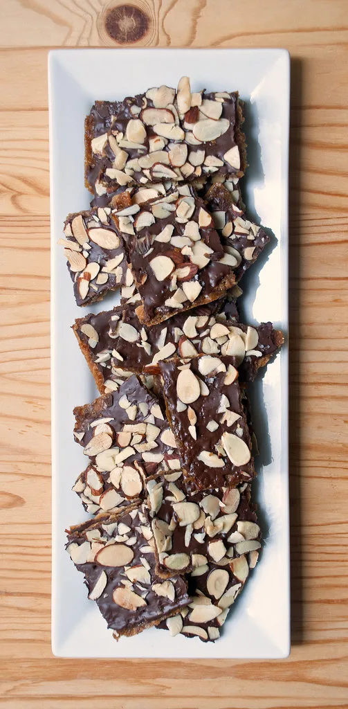 Chocolate-Covered-Almond-Matzo-Toffee