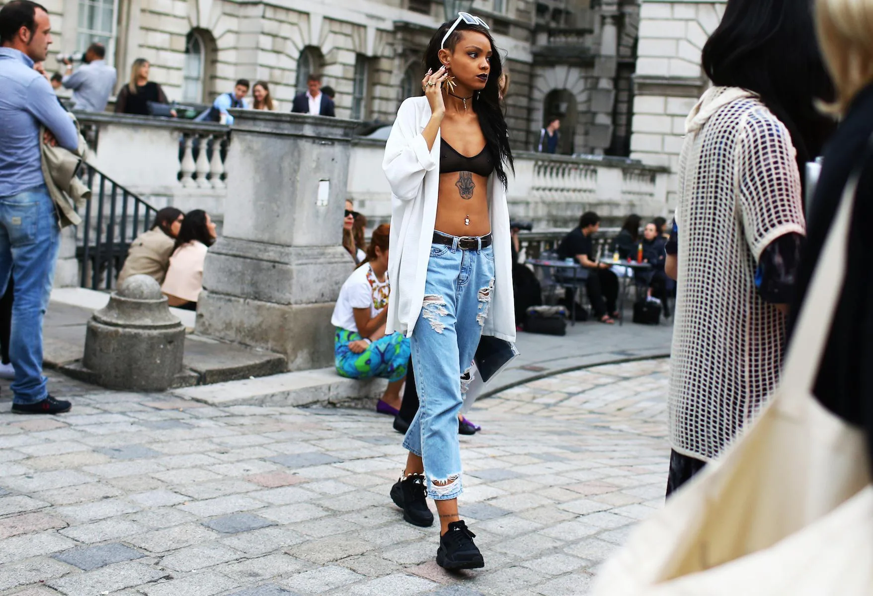 DOLABINIZDAKİ GİYSİLERİ FARKLI ŞEKİLDE KULLANMANIN 6 YOLU