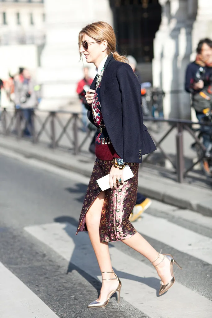 Sarah-Ruston-strikes-again-time-high-impact-print