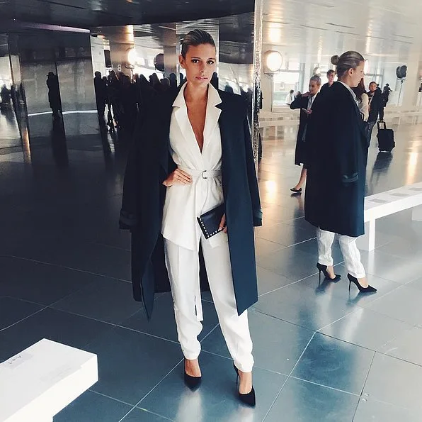 Sexy-Monochrome-Outfit-You-Cover-Contrast-Coat