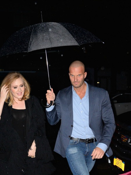 ADELE’İN KORUMASI SOSYAL MEDYAYI SALLIYOR