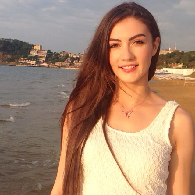burcu özberk saçlarının sırrı
