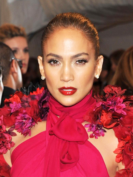 İYİ MAKYAJ YAPMAK İÇİN BİLMENİZ GEREKEN 5 ŞEY