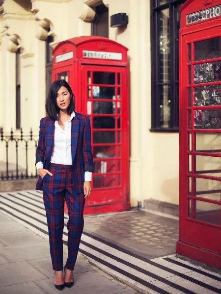 takım elbiseyle seksi görünmenin yolları