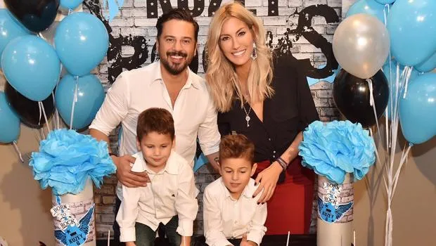 çağla şikel-emre altuğ-kuzey-uzay (1)