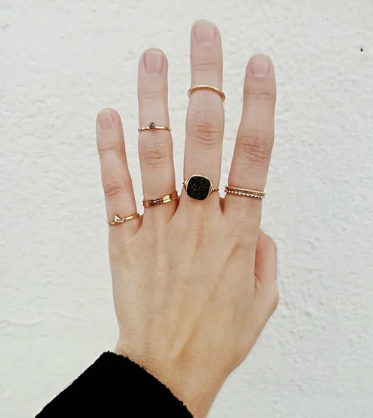 COOL VE ZARİF YÜZÜK MODELLERİ hj