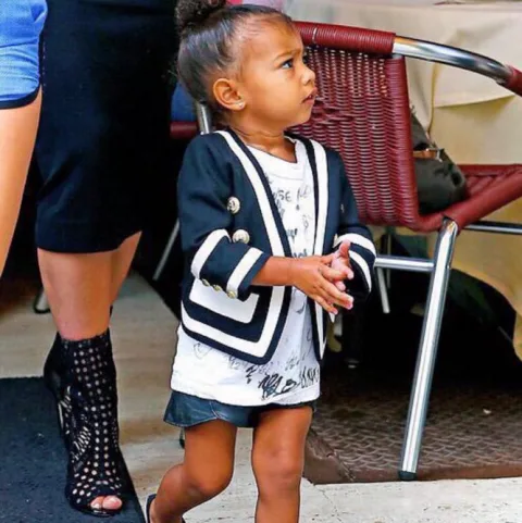 NORTH WEST'IN HEPİMİZDEN DAHA ŞIK OLDUĞUNUN 18 KANITI