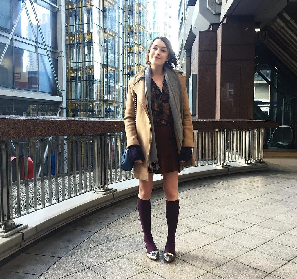 DİZ ÜSTÜ ÇORAPLARLA SEKSİ VE ŞIK GÖRÜNMENİN 13 YOLU (5)