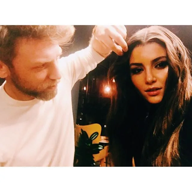 HANDE ERÇEL'İN INSTAGRAM'INI KARIŞTIRDIK (2)