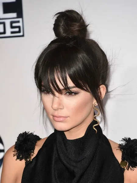 tepede küçük bir topuz için en muhteşem modeller kl