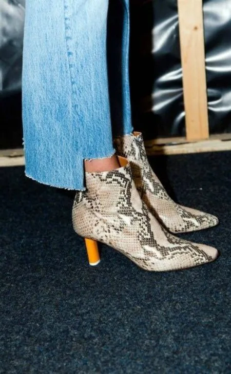 yılan derisi botlar iyi kombin önerileri 5