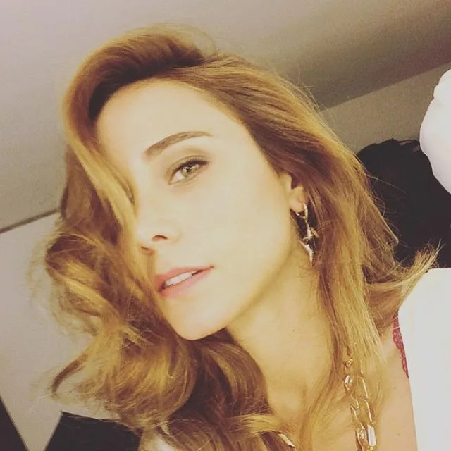 BURÇİN TERZİOĞLU HAKKINDA BİLMEDİĞİNİZ 10 ŞEY (6)