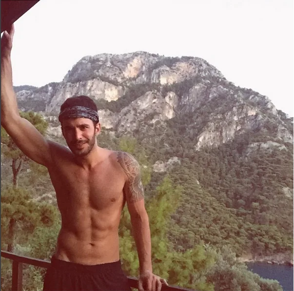 EKRANDA VÜCUTLARIYLA DİKKAT ÇEKEN 7 YAKIŞIKLI (1)