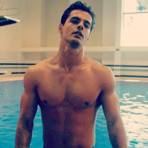 EKRANDA VÜCUTLARIYLA DİKKAT ÇEKEN 7 YAKIŞIKLI (3)