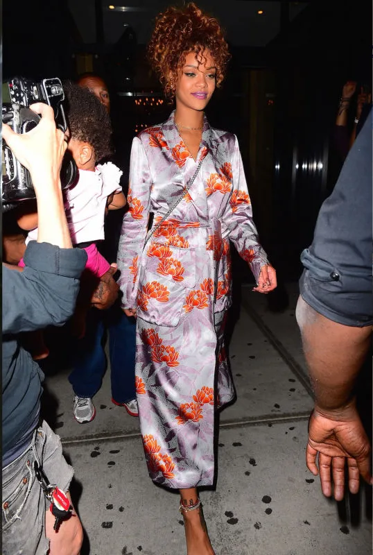 BOHEM VE SEKSİ KIZLAR İÇİN KİMONO GİYMENİN 9 YOLU