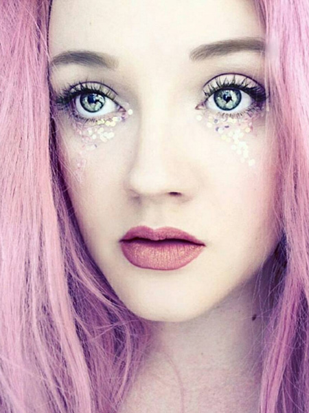 BAHARIN CESARET İSTEYEN MAKYAJ TRENDİ SİMLİ GÖZYAŞLARI