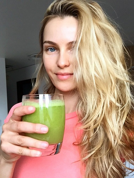 GÜZELLİĞİNİZİN SIRRI OLACAK DETOKS SUYU TARİFİ