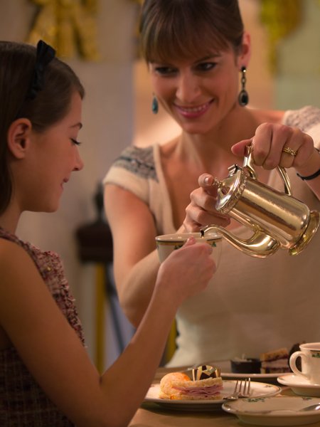 TADI DAMAKLARDA KALACAK BİR ANNELER GÜNÜ