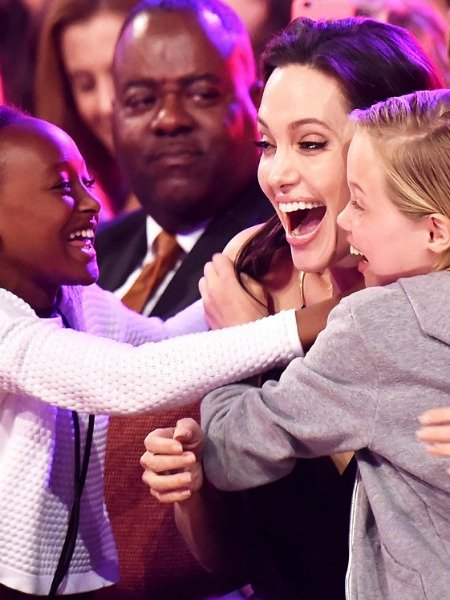 ANNELER GÜNÜ İÇİN EN ÖZEL HEDİYE ÖNERİLERİ