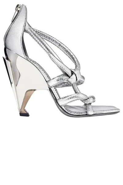 BAHAR İÇİN EN ŞIK 10 METALİK AKSESUAR (8)