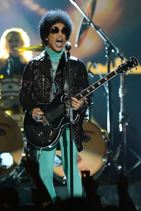 PRINCE'İ EN İYİ 31 GÖRÜNÜMÜYLE ANIYORUZ (12)