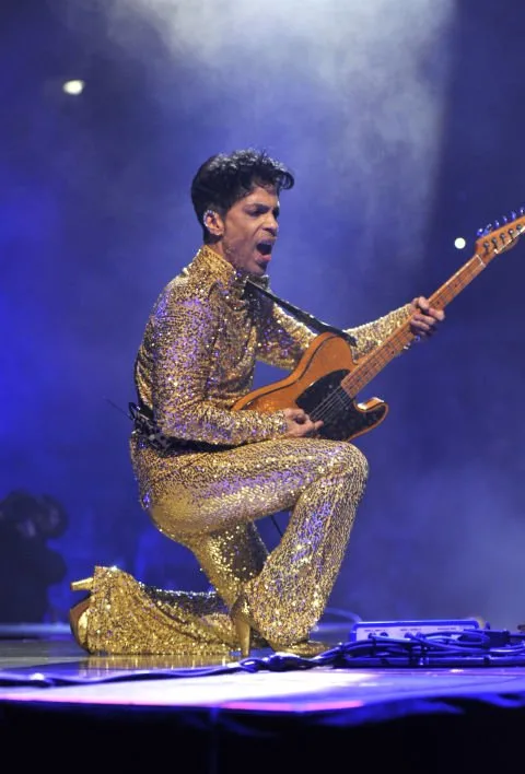 PRINCE'İ EN İYİ 31 GÖRÜNÜMÜYLE ANIYORUZ (14)