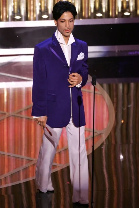 PRINCE'İ EN İYİ 31 GÖRÜNÜMÜYLE ANIYORUZ (15)