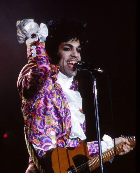 PRINCE'İ EN İYİ 31 GÖRÜNÜMÜYLE ANIYORUZ (18)