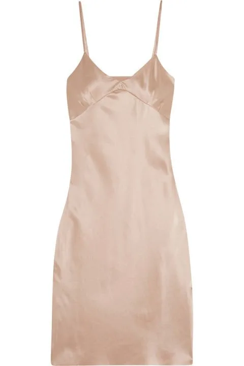 BU SEZON DENEMENİZ GEREKEN 5 NUDE ELBİSE (2)