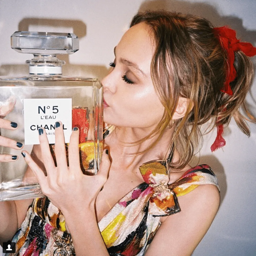 CHANEL NO.5'İN YENİ YILDIZI LILY-ROSE DEPP!