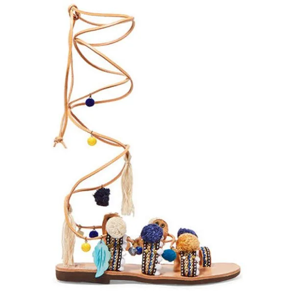 SEZONUN EN HAVALI ADIMLARINI ATACAĞINIZ 10 PONPONLU AYAKKABI (5)