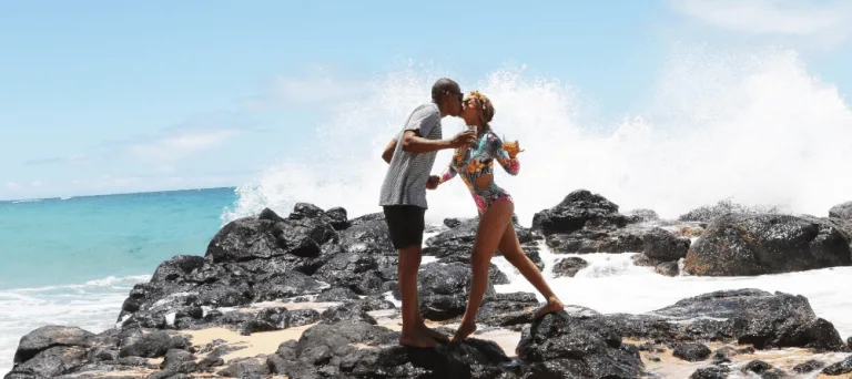 BEYONCE'NİN ROMANTİK TATİLİNDEN ÇOK ÖZEL KARELER (2)