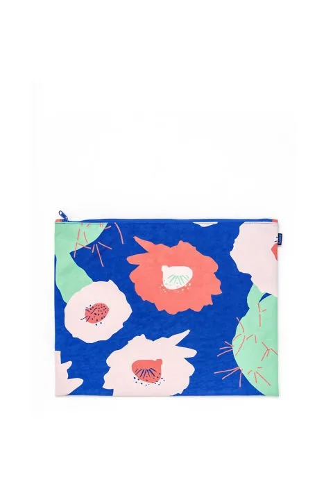 CLUTCH OLARAK DA KULLANABİLECEĞİNİZ 10 MAKYAJ ÇANTASI (3)